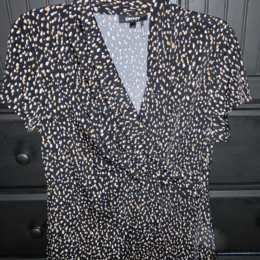 DKNY Black, Gold and White Women's Top